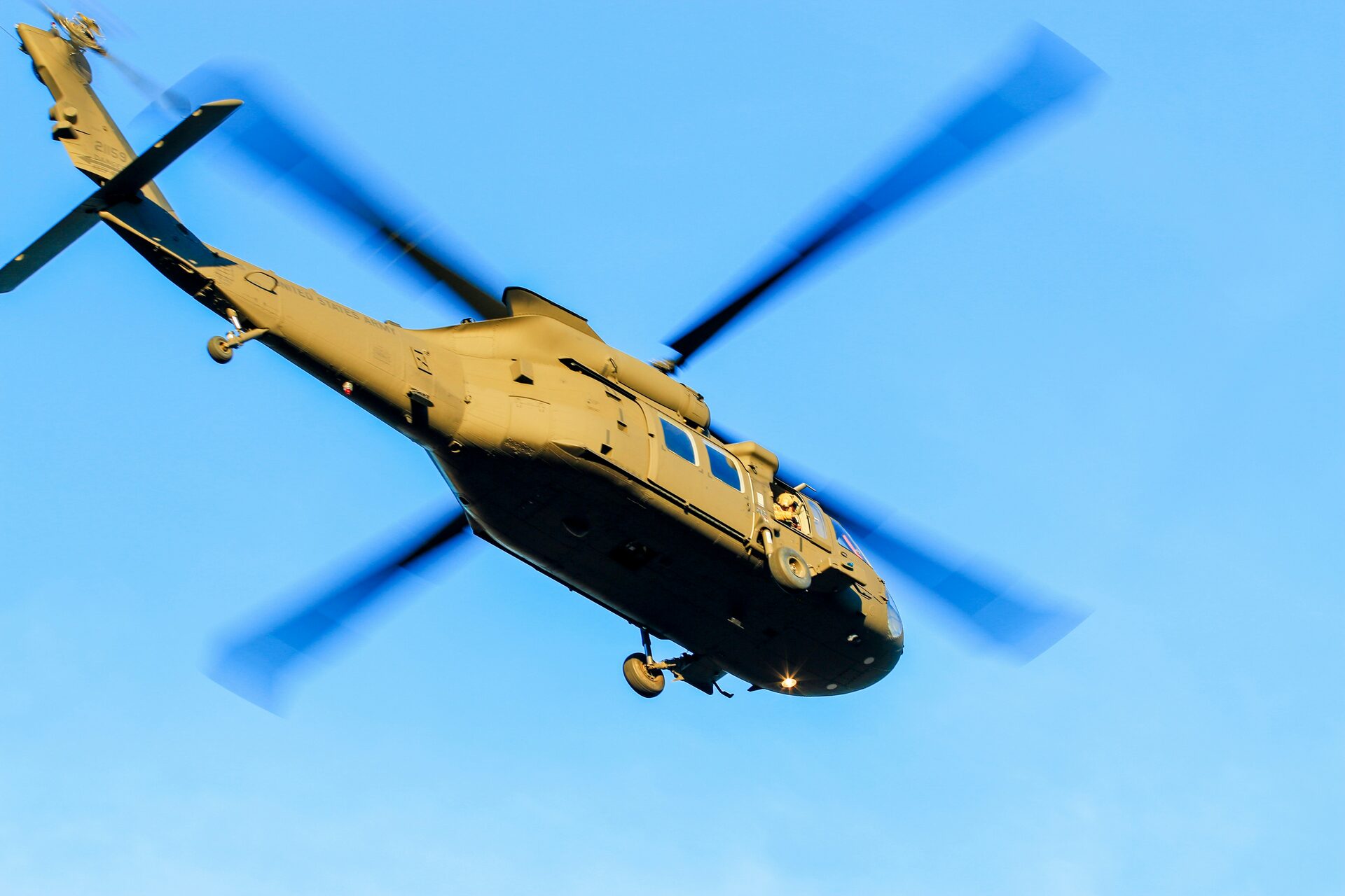 Polytronix helicopters image, showing a commercial helicopter.